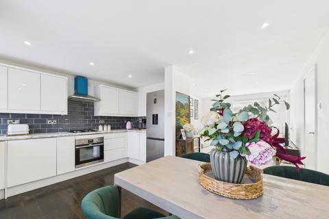 41 Langdon Shaw, Sidcup, DA14 6AX