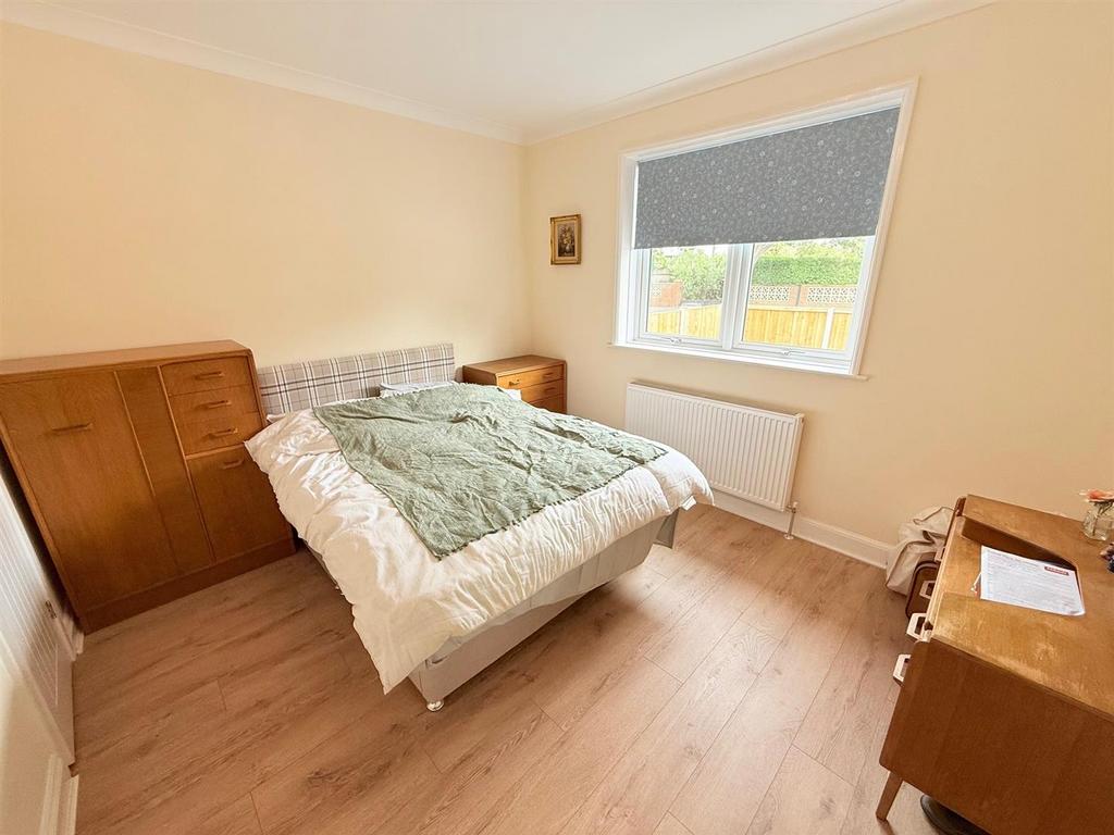 Bedroom 2 (2).jpg