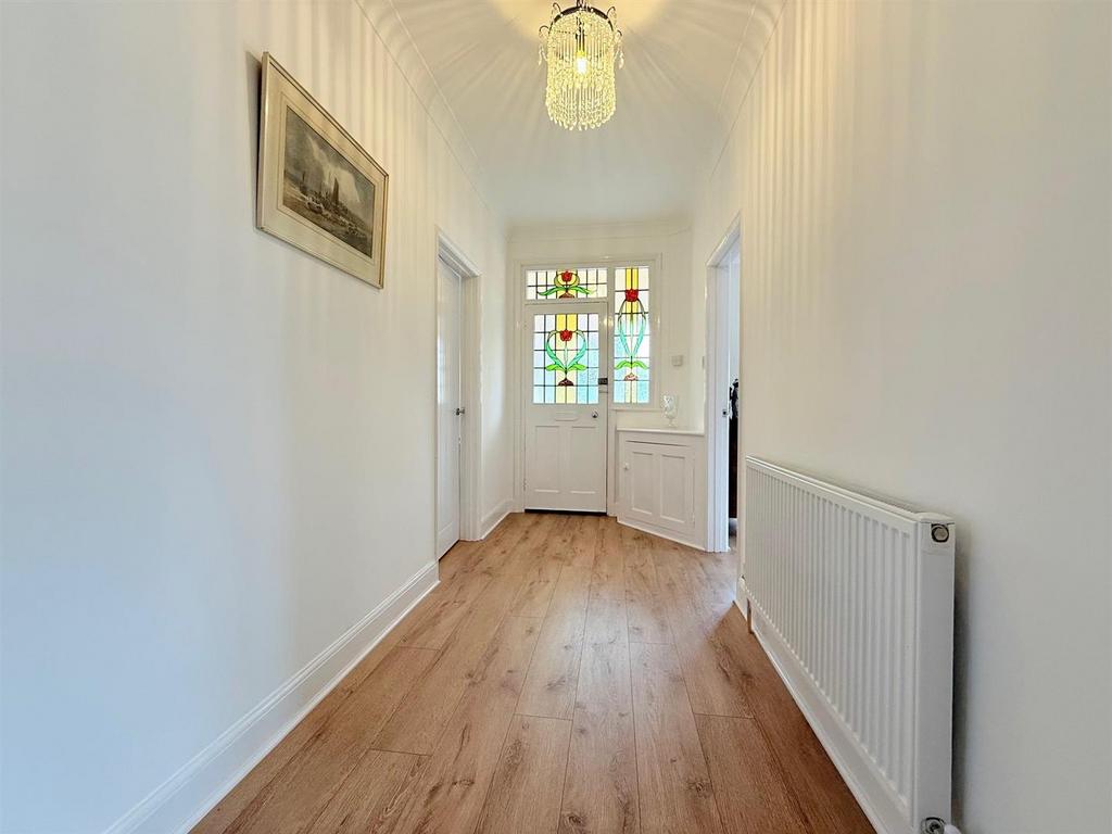 Entrance hall.jpg
