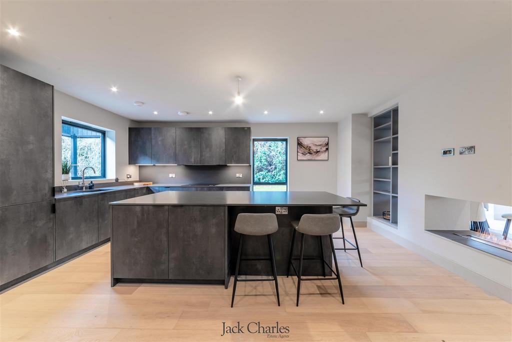 4 Orchard Drive-40.jpg