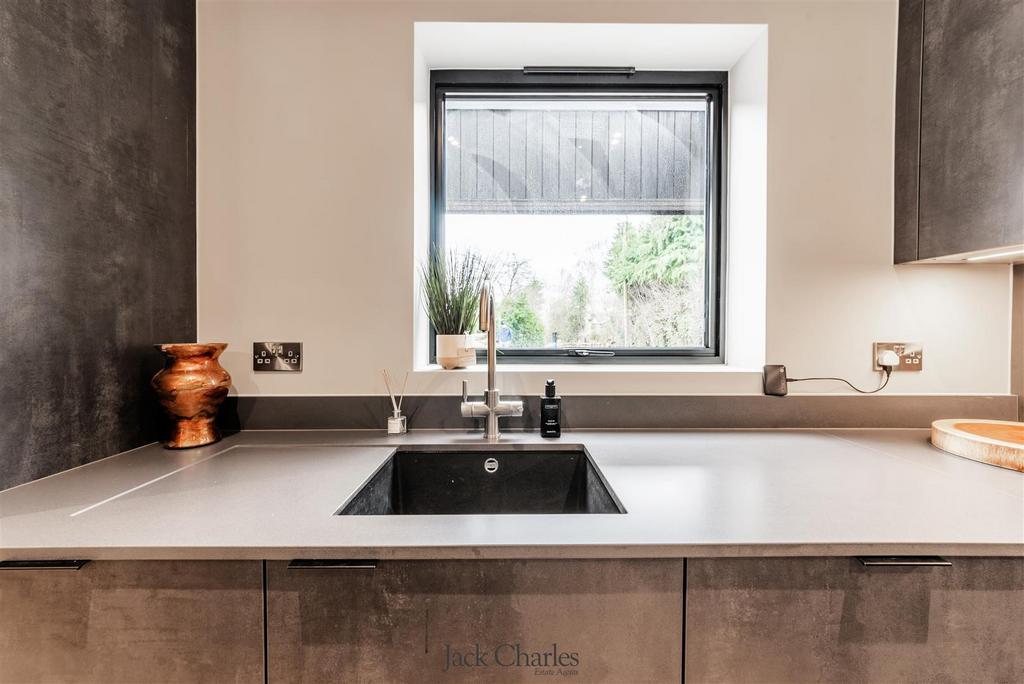 4 Orchard Drive-51.jpg