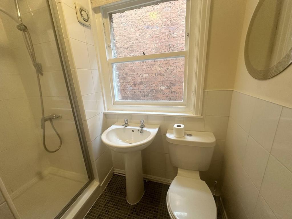 5 Avenham Place