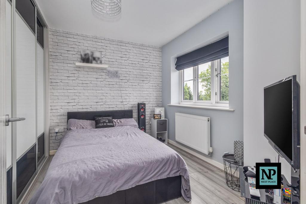 Bedroom 2 (inc wardrobes)