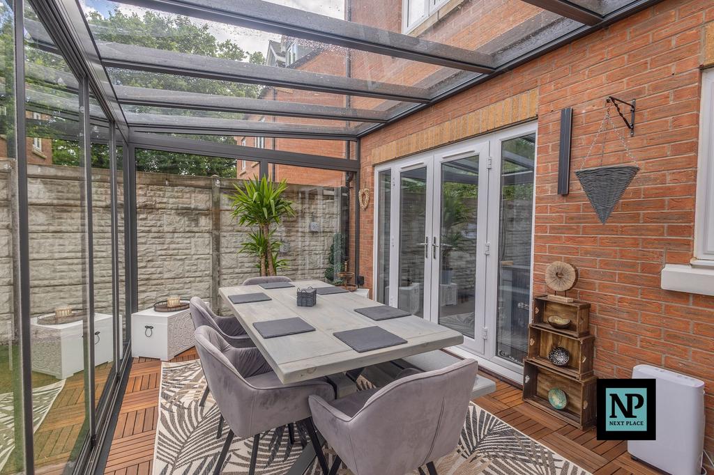 Garden Room / Veranda