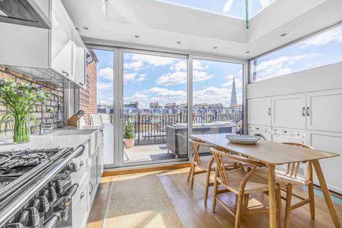 2 bedroom flat for sale, Roland Gardens, London