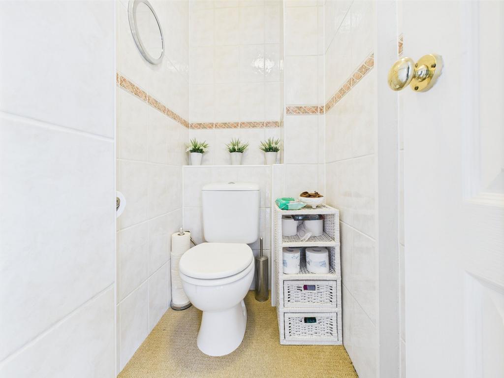 Ground Floor Wc