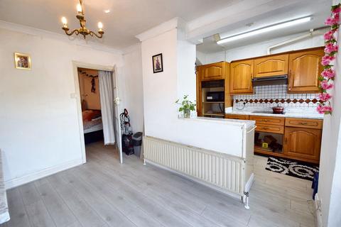 44 Warden Avenue, Harrow, HA2 9LW