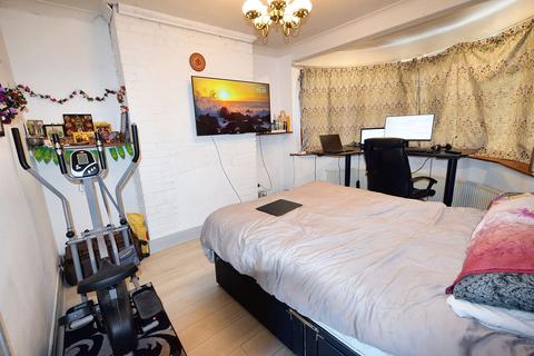 44 Warden Avenue, Harrow, HA2 9LW
