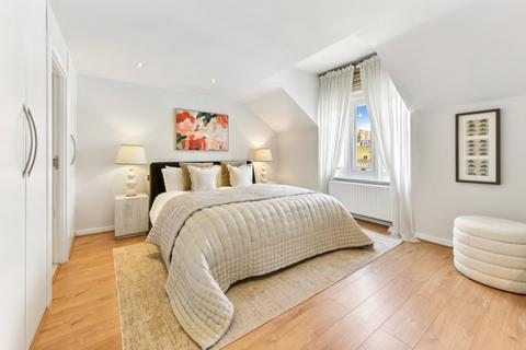 2 bedroom flat for sale, Roland Gardens, South Kensington, London