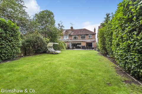 30 Birkdale Road, London, W5 1JZ