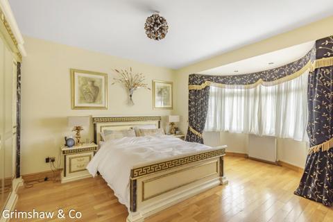 30 Birkdale Road, London, W5 1JZ