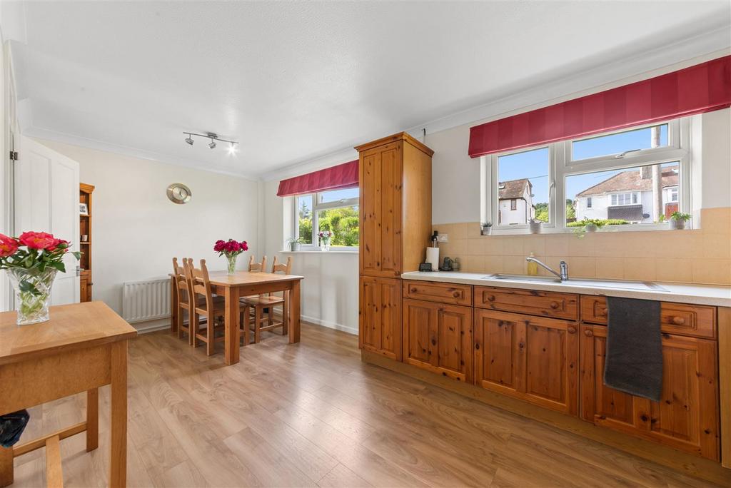 Kitchen / dining room