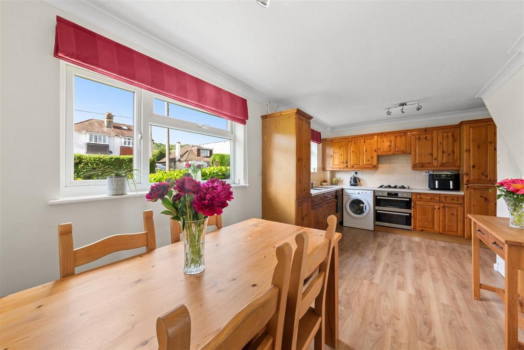 Kitchen / dining room