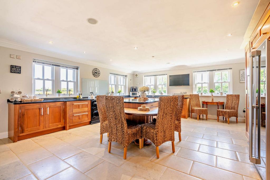 Breakfasting Kitchen