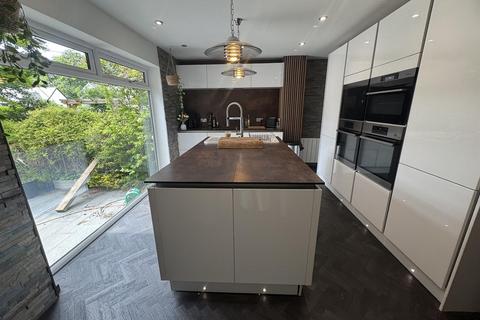 5 bedroom detached house to rent, Pilgrims Way, Maidstone ME14
