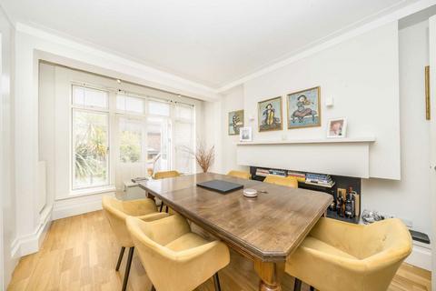 undefined, Hatley Close, London N11