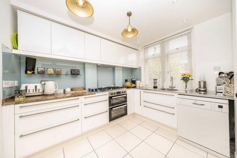 undefined, Hatley Close, London N11