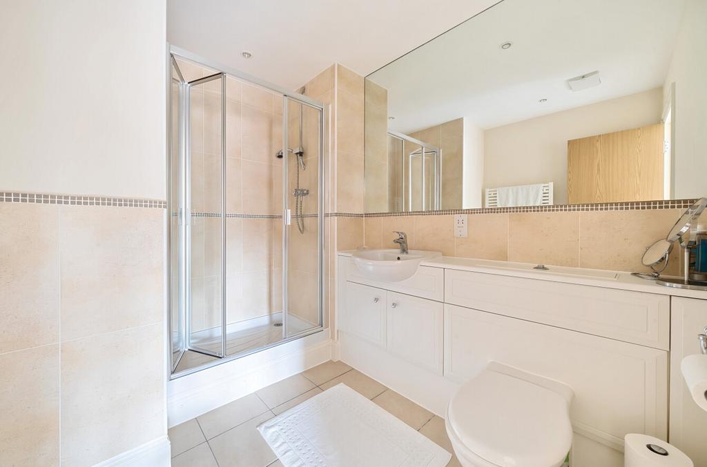 1299480 24 683580...