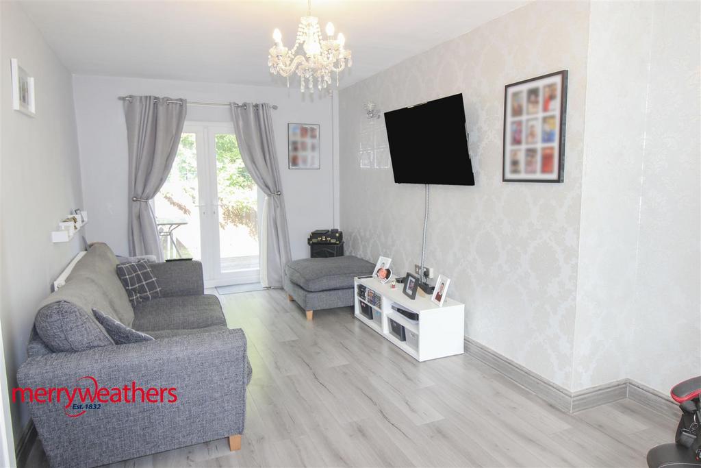 Lounge/ Dining Room