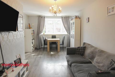 26 Becket Crescent, Rotherham, S61 3BY