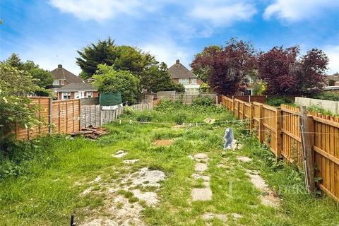 3 bedroom semi-detached house for sale, Chester Avenue, Luton, Bedfordshire