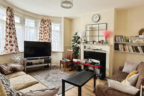 3 bedroom semi-detached house for sale, Chester Avenue, Luton, Bedfordshire
