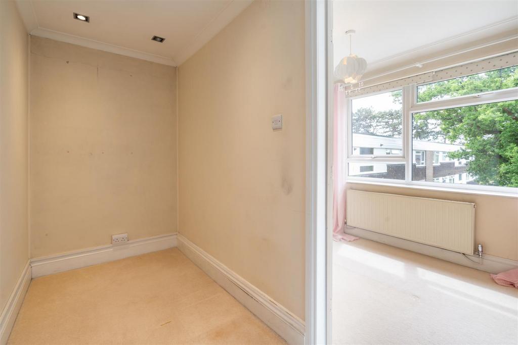 8 Dingle Lane 4.jpg