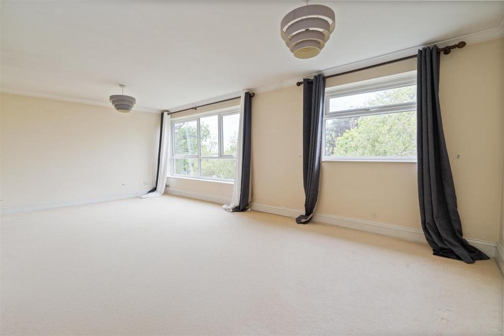 8 Dingle Lane 7.jpg