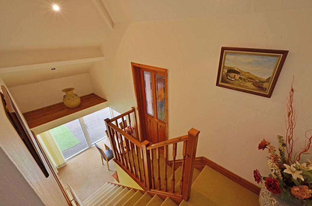 Photo 33