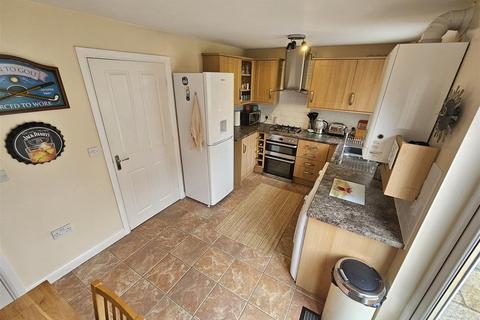 11 Thorne Way, Cardiff, CF5 5DL