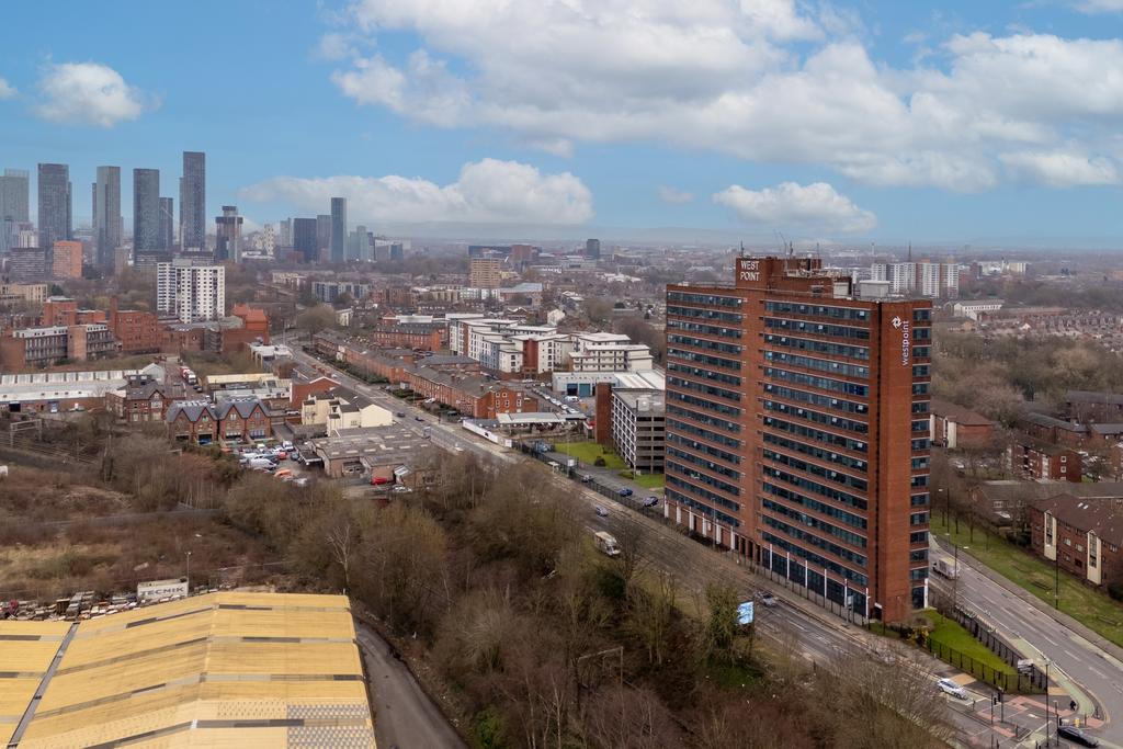 1109 west point  501 chester road  manchester  m16