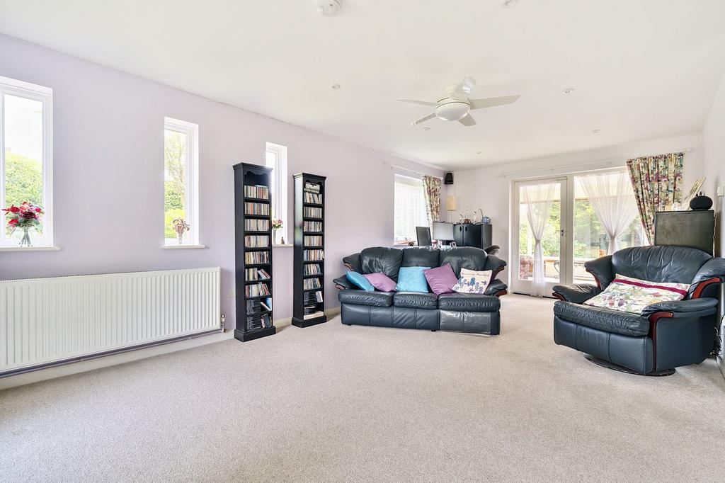 Sitting / Dining Room