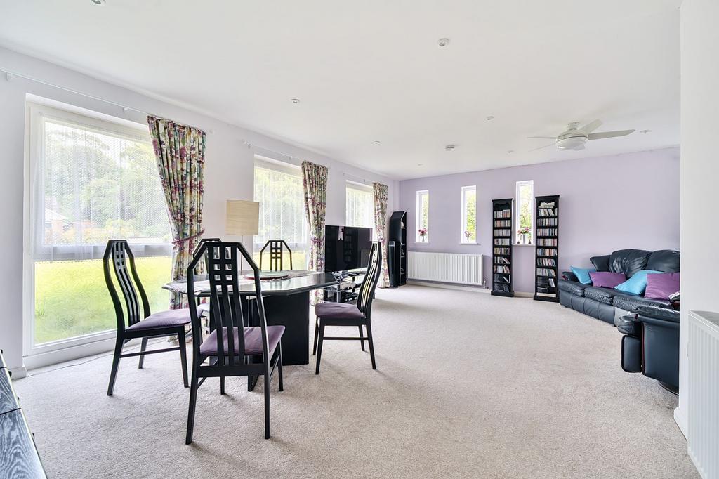 Sitting / Dining Room