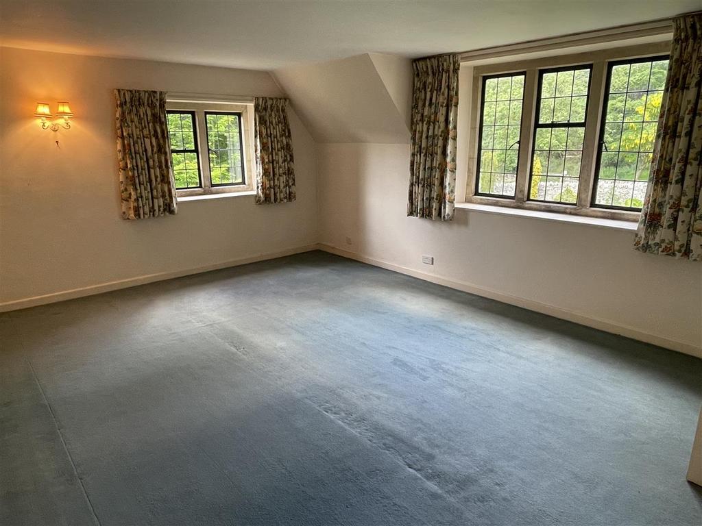 Bedroom 1.JPG