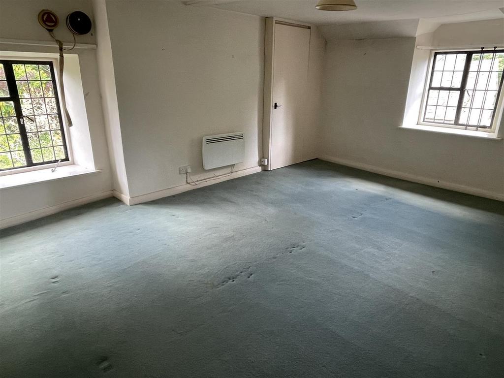 Bedroom 4.JPG