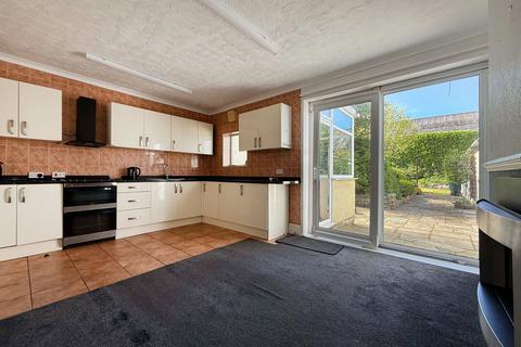 3 bedroom semi-detached house for sale, Cemetery Road, Southport PR8