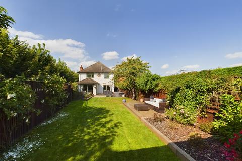 4 bedroom detached house to rent, Ilmer, Princes Risborough, Buckinghamshire