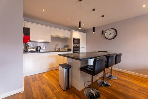2 bedroom flat for sale, Bell Street, Glasgow G4