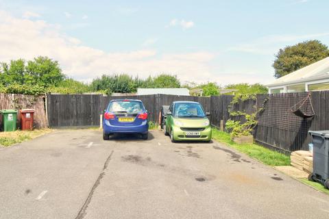 20 Caburn Close, Eastbourne, BN23 8LP