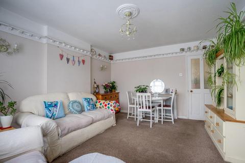 3 bedroom semi-detached bungalow for sale, Applecroft Road, York