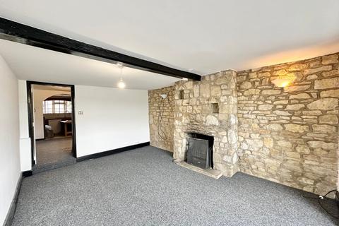 4 bedroom character property to rent, Watling Street, Potterspury, Towcester, NN12