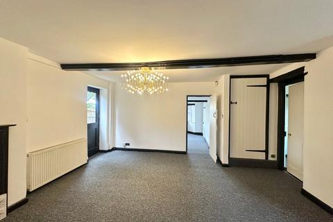 4 bedroom character property to rent, Watling Street, Potterspury, Towcester, NN12