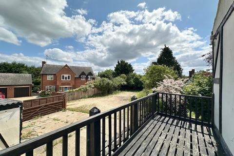 4 bedroom character property to rent, Watling Street, Potterspury, Towcester, NN12