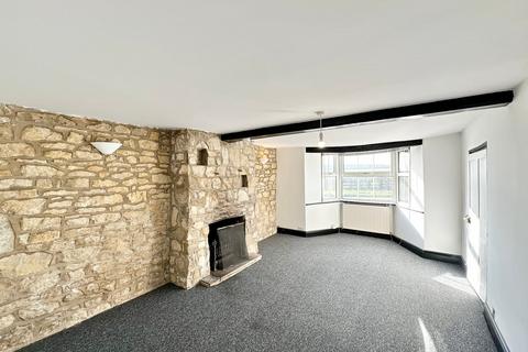 4 bedroom character property to rent, Watling Street, Potterspury, Towcester, NN12