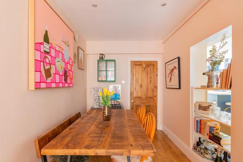 2 bedroom flat for sale, Westbourne Place, Clifton