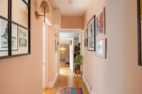 2 bedroom flat for sale, Westbourne Place, Clifton