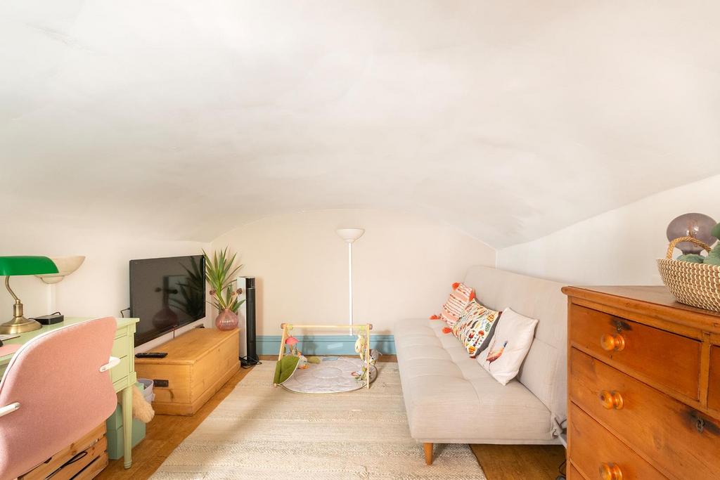 G0 F2 WPCN - Bedroom C.jpg