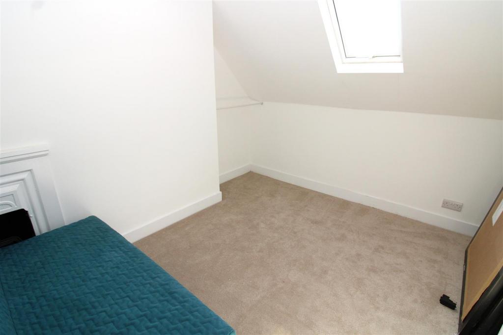Bedroom 5.JPG