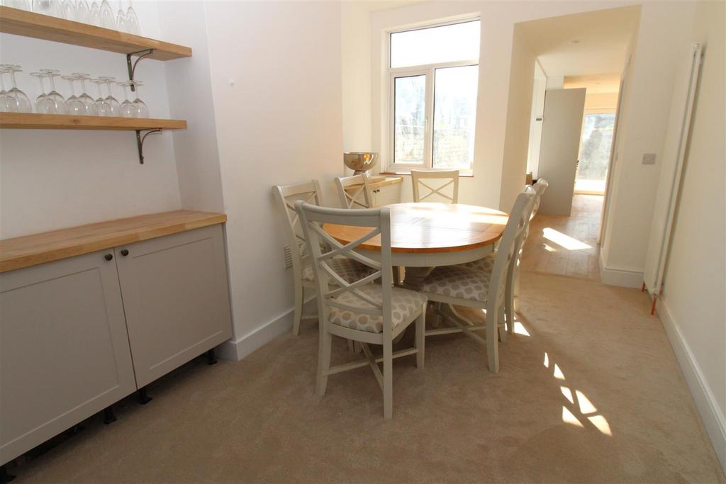 Dining room.JPG