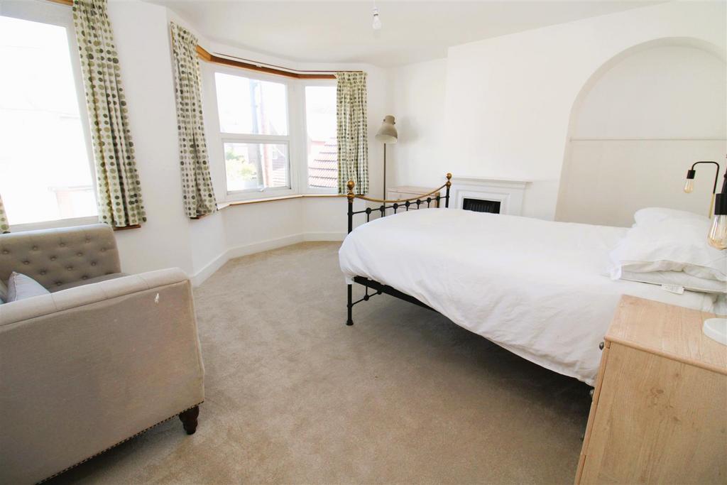 Master bedroom.JPG